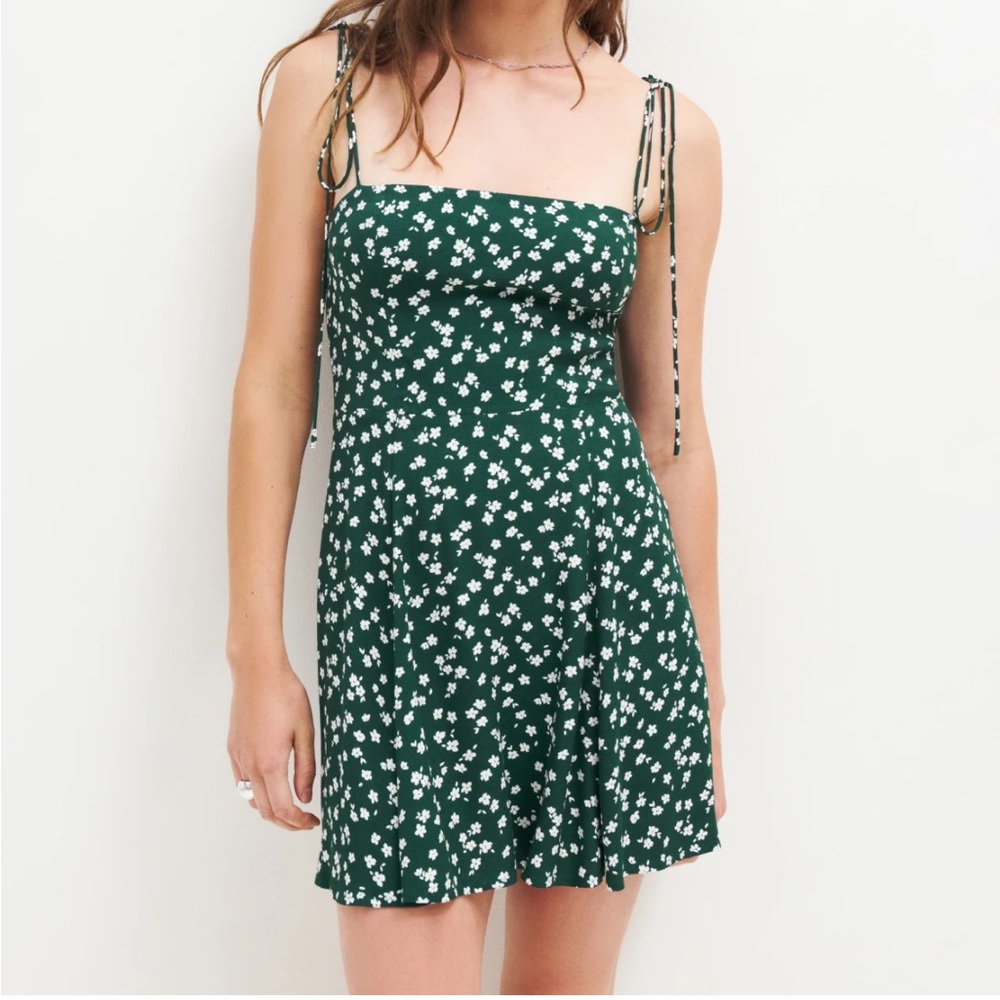 Reformation Presley Dress in dark green